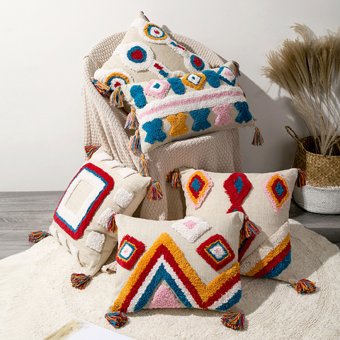 Luxury Woolen Tassels Cushion Cover
