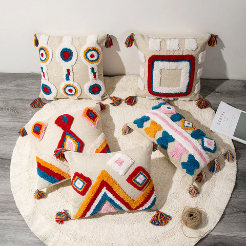 Luxury Woolen Tassels Cushion Cover