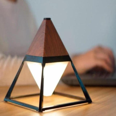 Paak - Dimmable Pyramid Bedside Lamp - Silky decor