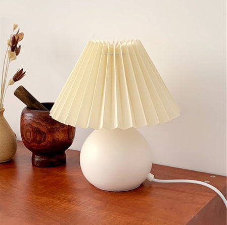 Deluxe Rattan Pleat Led Lamp
